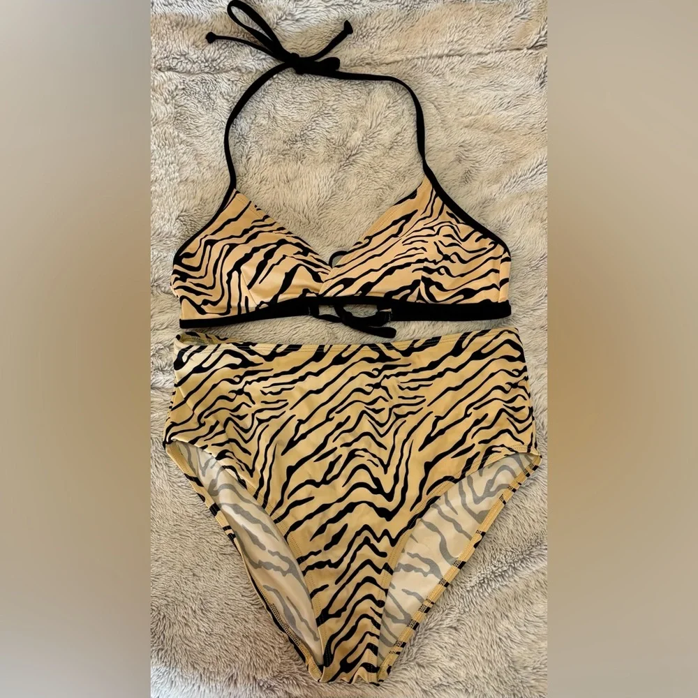 Venus Zebra Print Halter Bikini Set, top- size 8, bottom - size 10 - Picture 2 of 12